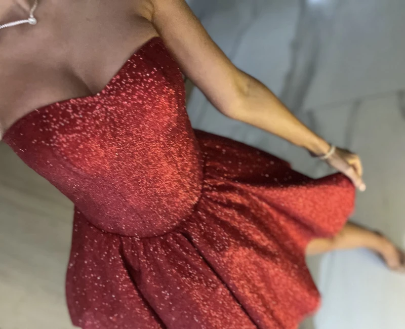 Sukienka gorsetowa z rozkloszowanym dołem - Szarecka.com