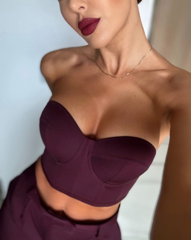 Spodnie w kolorze bordo - szarecka.com