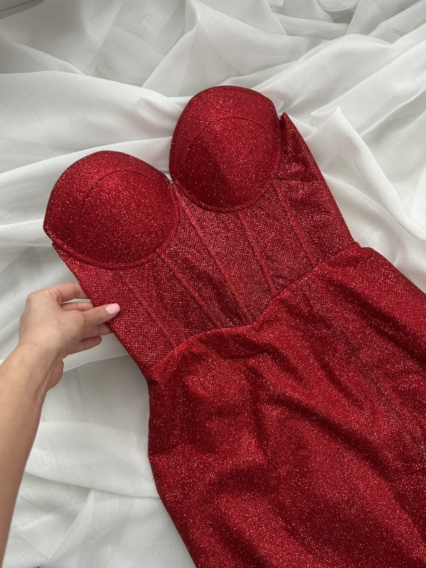 Sukienka Mary z wyciętymi miseczkami - Szarecka.com