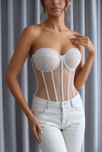 Długi Gorset Stardust Mesh w mlecznym kolorze